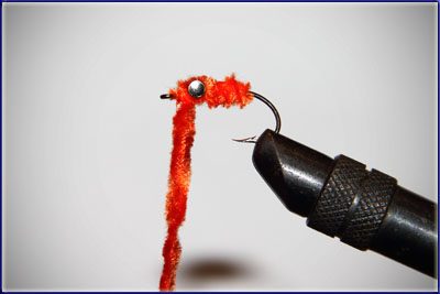 Step 4 of tying a Crazy Charlie